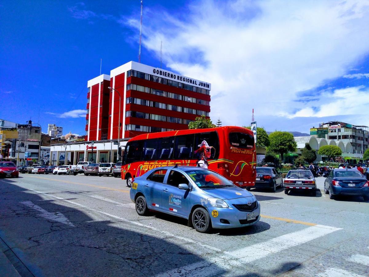 Casa Blanca Hospedaje Huamancaca Экстерьер фото